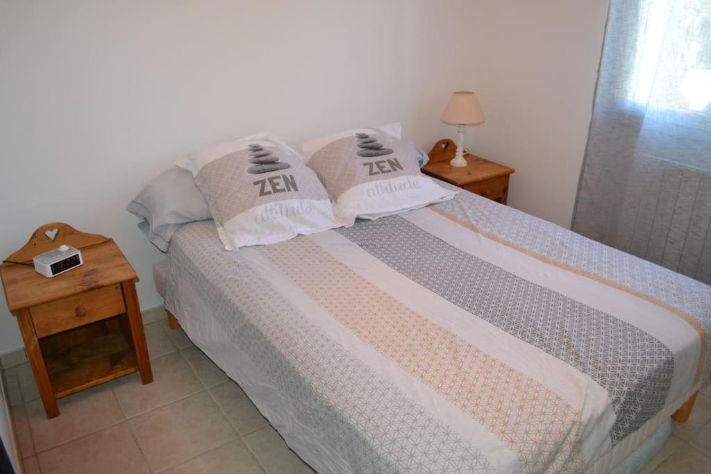 Joli Appartement Au Calme Entre Nimes Et Avignon Meynes Экстерьер фото